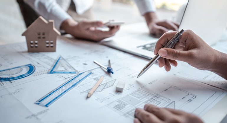 Comment interpréter un plan géotechnique pour vos travaux ?